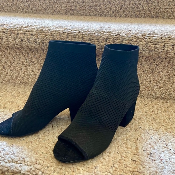 5 1/2 Eileen Fisher VERO CUOIO black sandals - Picture 3 of 6